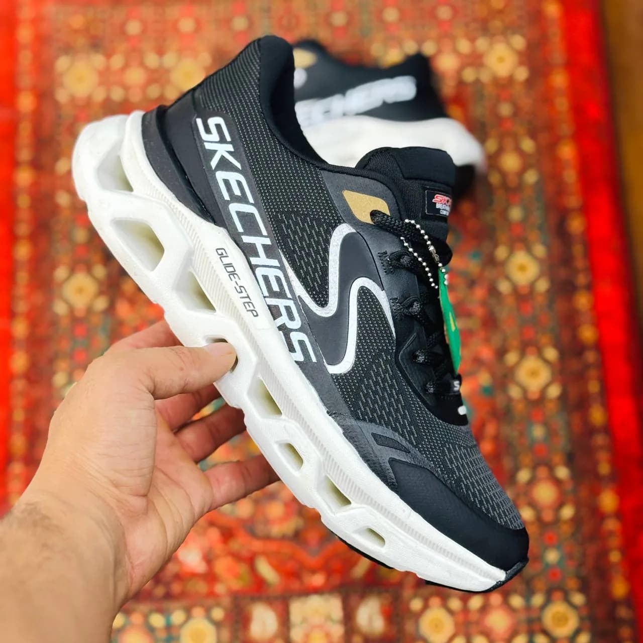 کفش کتانی مردانه اسکیچرز مشکی سفید GLIDE-STEP